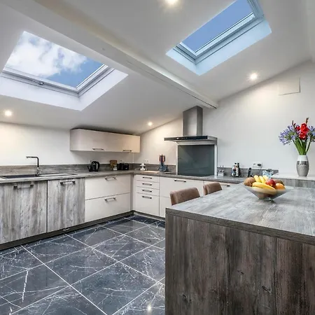 Hébergement de vacances Boyard - Pour 10 Avec Piscine Privée Et Jacuzzi